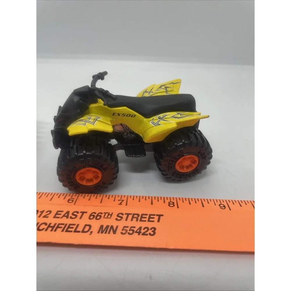 Greenbrier  ATV, Die-cast Metal & Plastic EX 500 And RED 4-Four Wheeler W  Racks